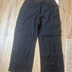 Women’s Black linen Cargo Pants